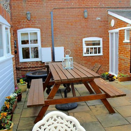 Romantic Flint Cottage On The Suffolk Coast ساكسموندهام المظهر الخارجي الصورة