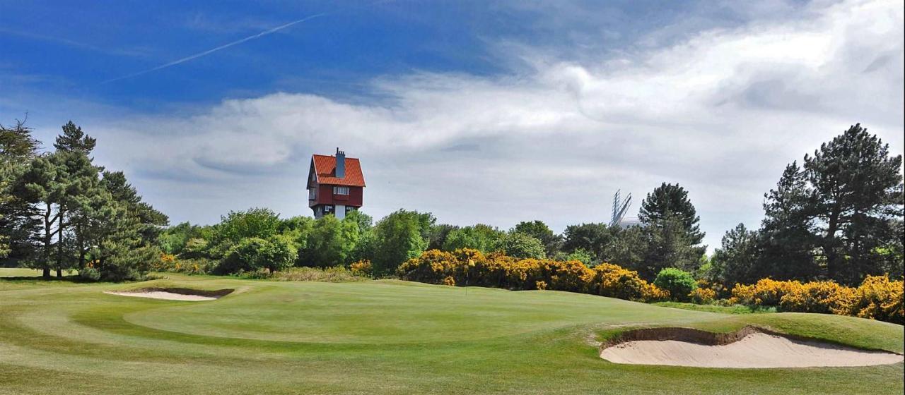 Romantic Flint Cottage On The Suffolk Coast ساكسموندهام المظهر الخارجي الصورة