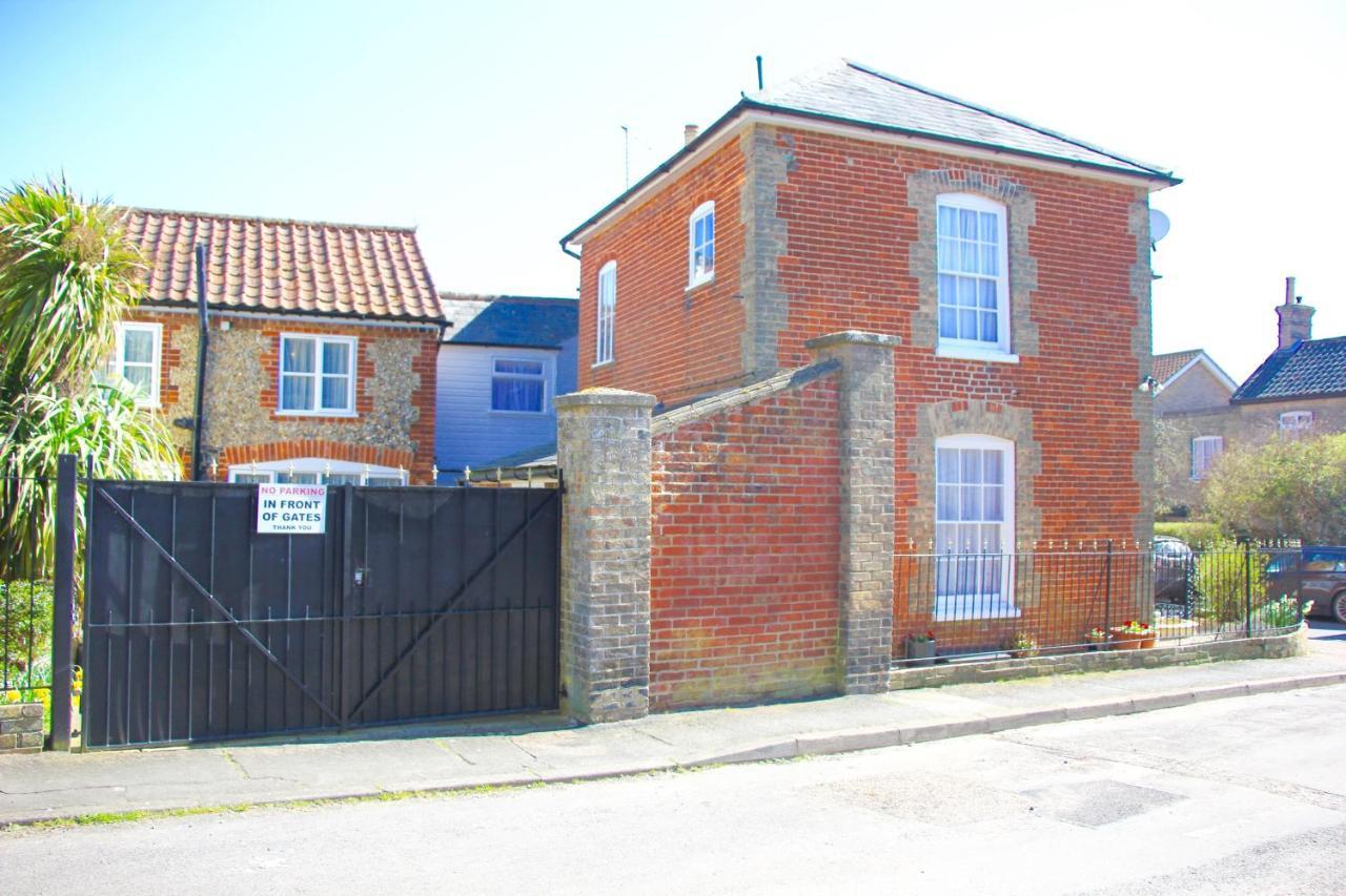 Romantic Flint Cottage On The Suffolk Coast ساكسموندهام المظهر الخارجي الصورة